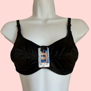 BLACK UNDERWIRE BRA